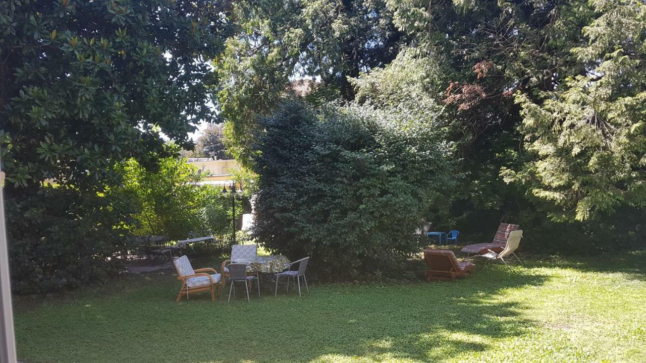 Cardano Close To Every Destination Apartment